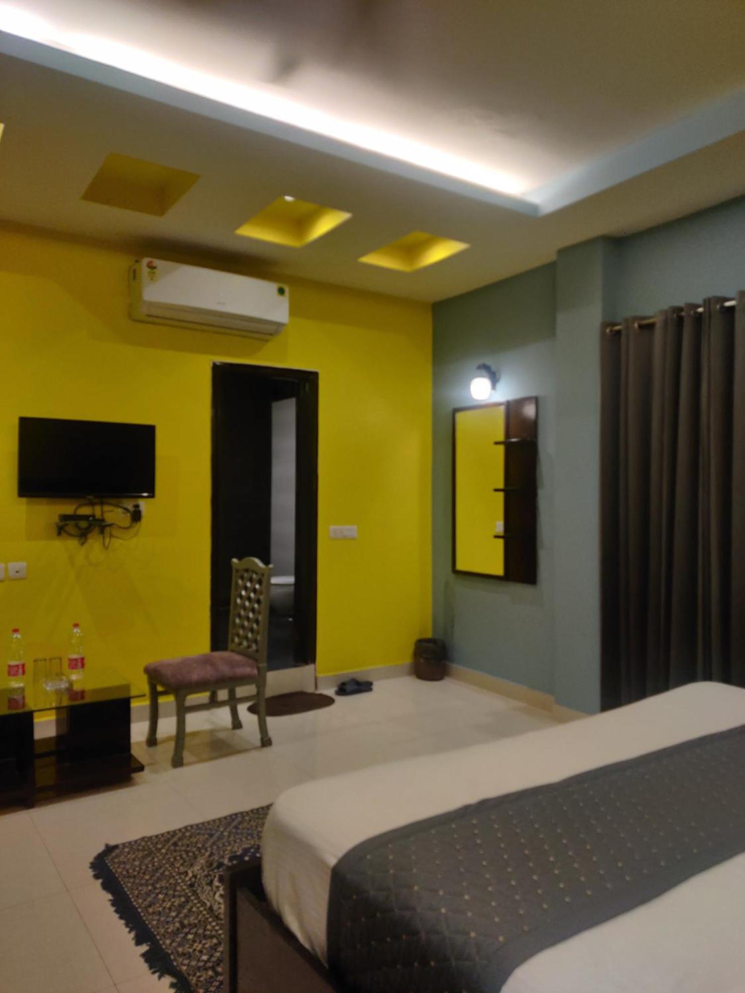 Hotel Delhi Airport Plaza Igi Airport New Delhi Eksteriør billede