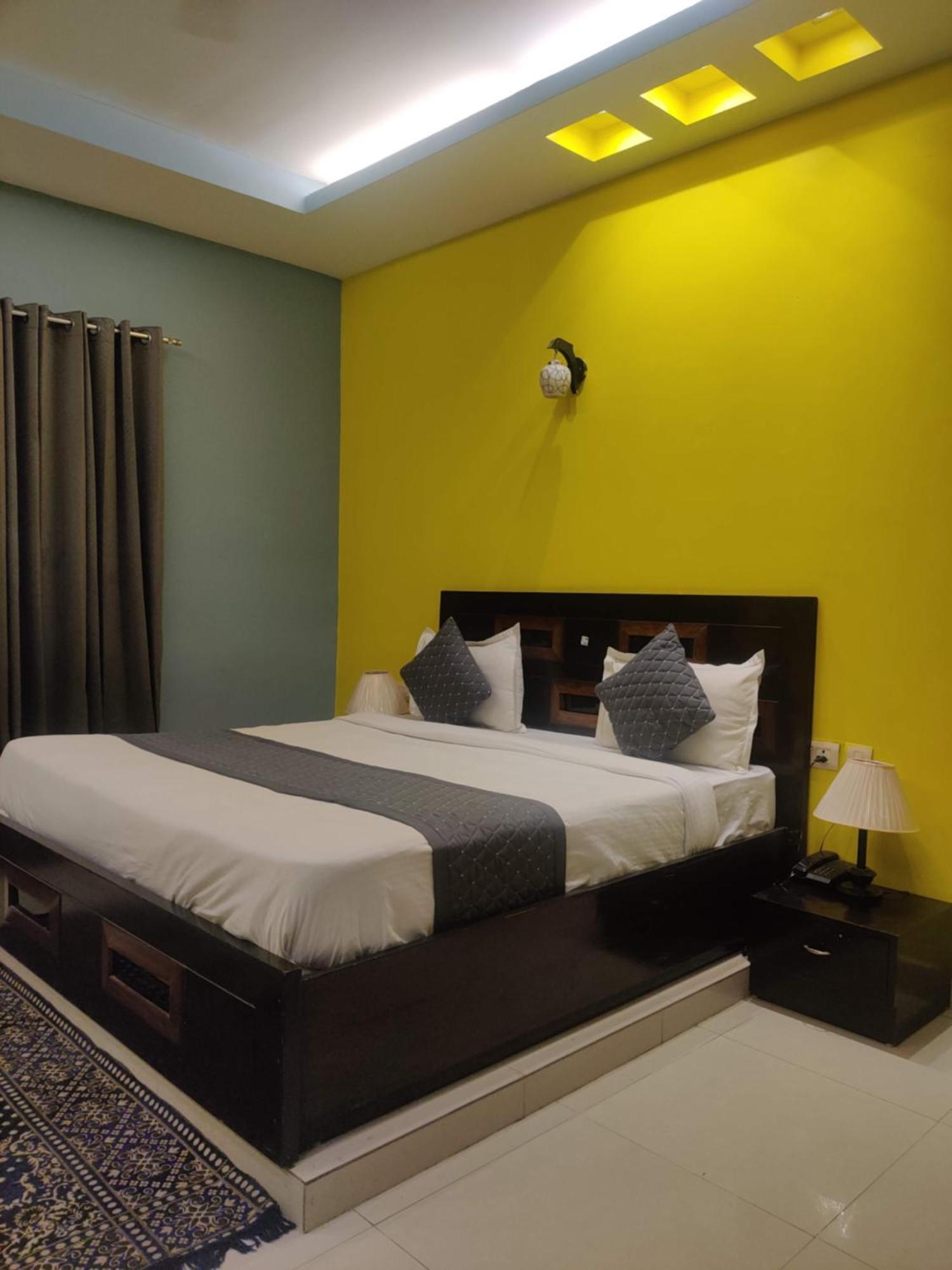 Hotel Delhi Airport Plaza Igi Airport New Delhi Eksteriør billede