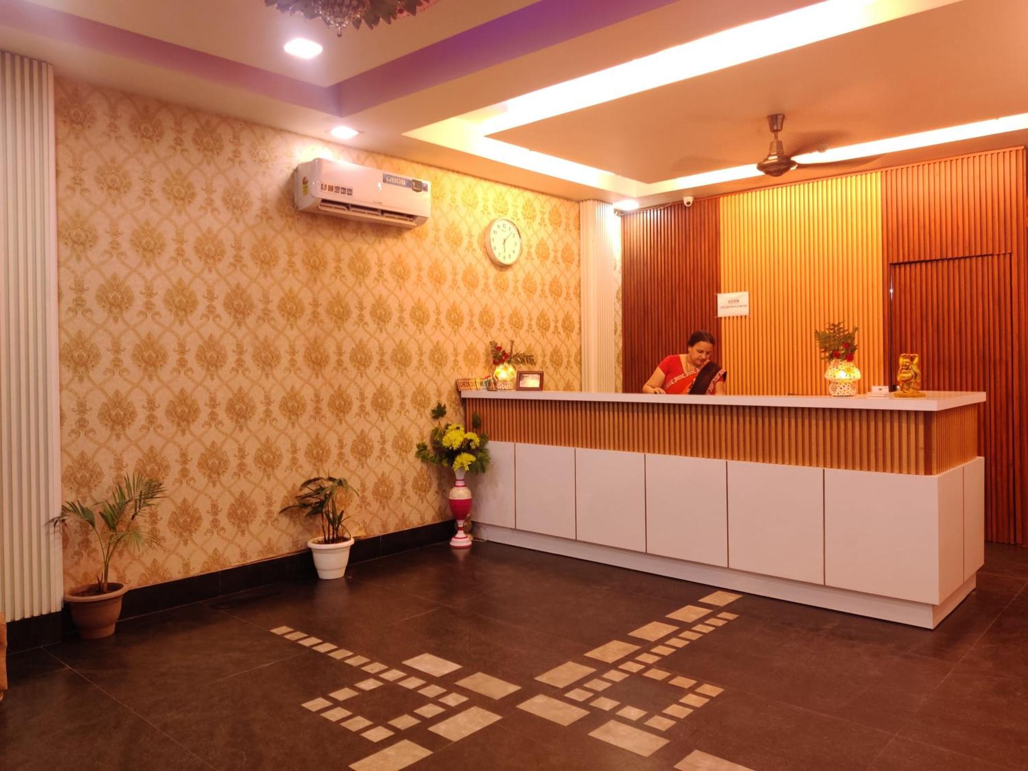 Hotel Delhi Airport Plaza Igi Airport New Delhi Eksteriør billede