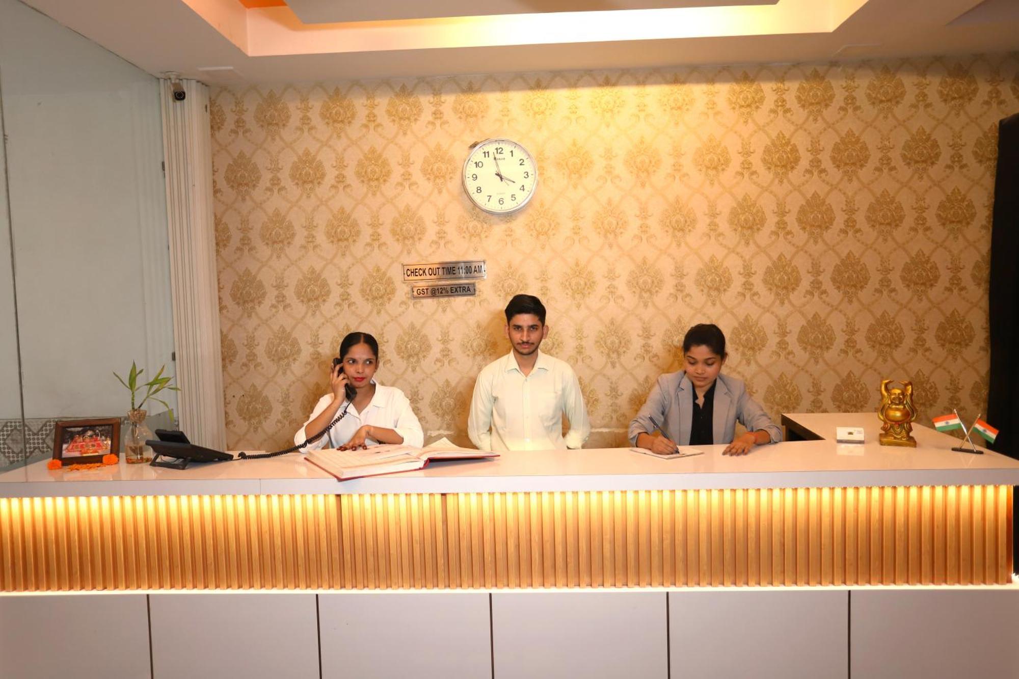 Hotel Delhi Airport Plaza Igi Airport New Delhi Eksteriør billede