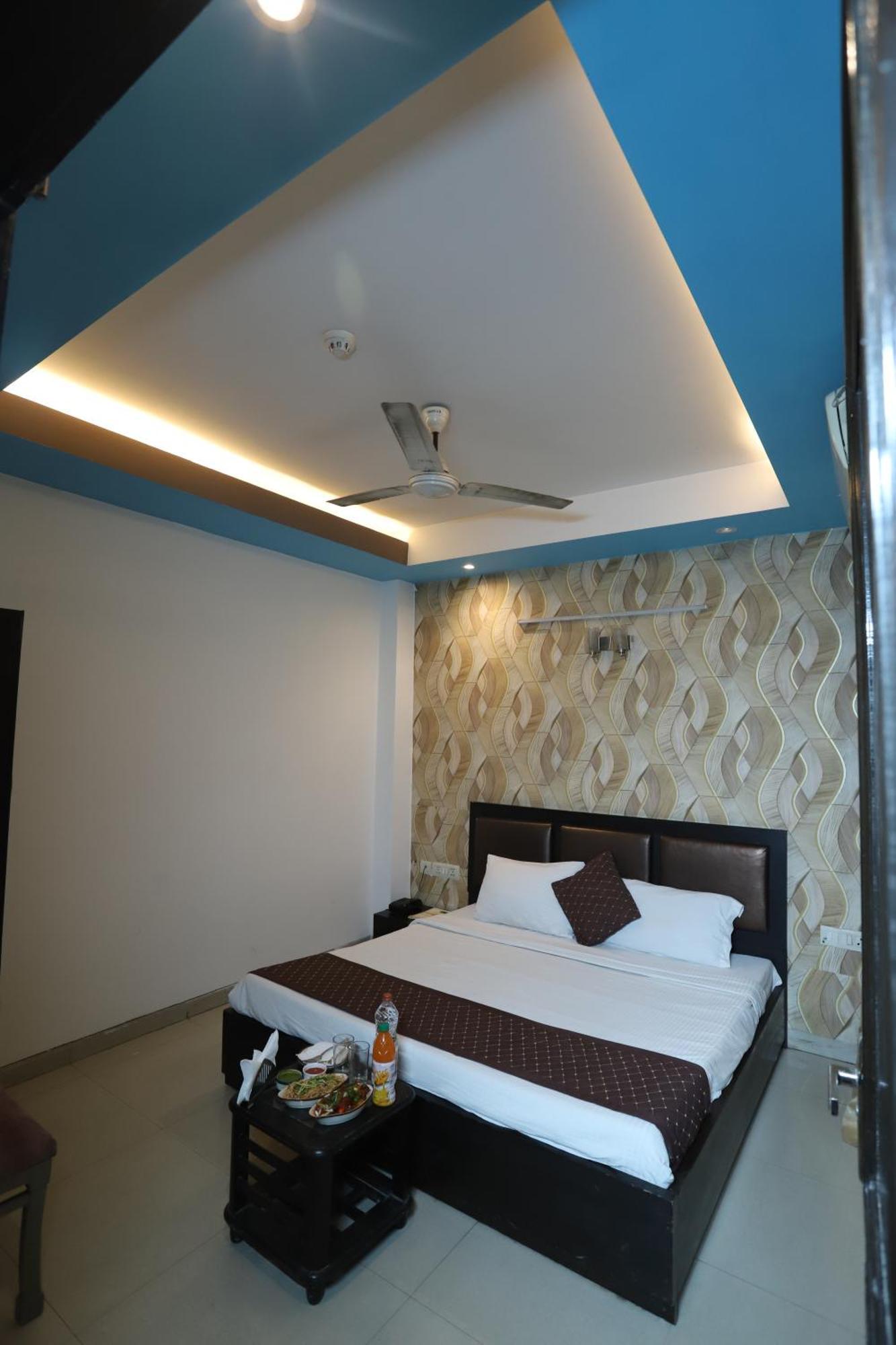 Hotel Delhi Airport Plaza Igi Airport New Delhi Eksteriør billede